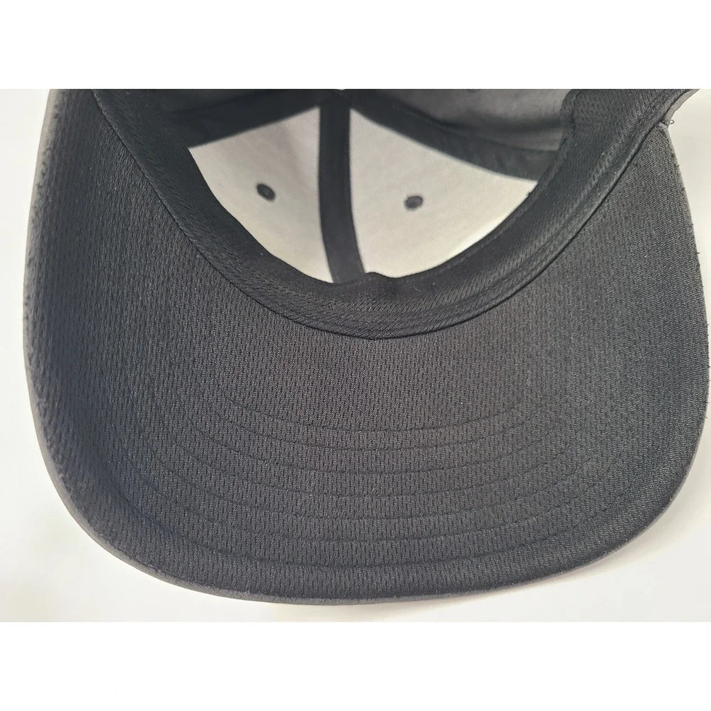 TaylorMade Golf Adjustable‎ Hat Cap Polyester Blend Casual Men Women Gray White